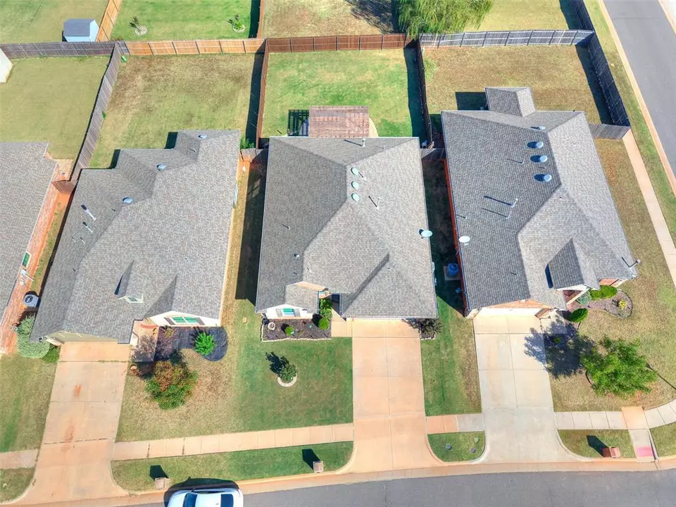 View/Area - 3305 NW 160th St, Edmond, OK 73013 photo 1 of 6