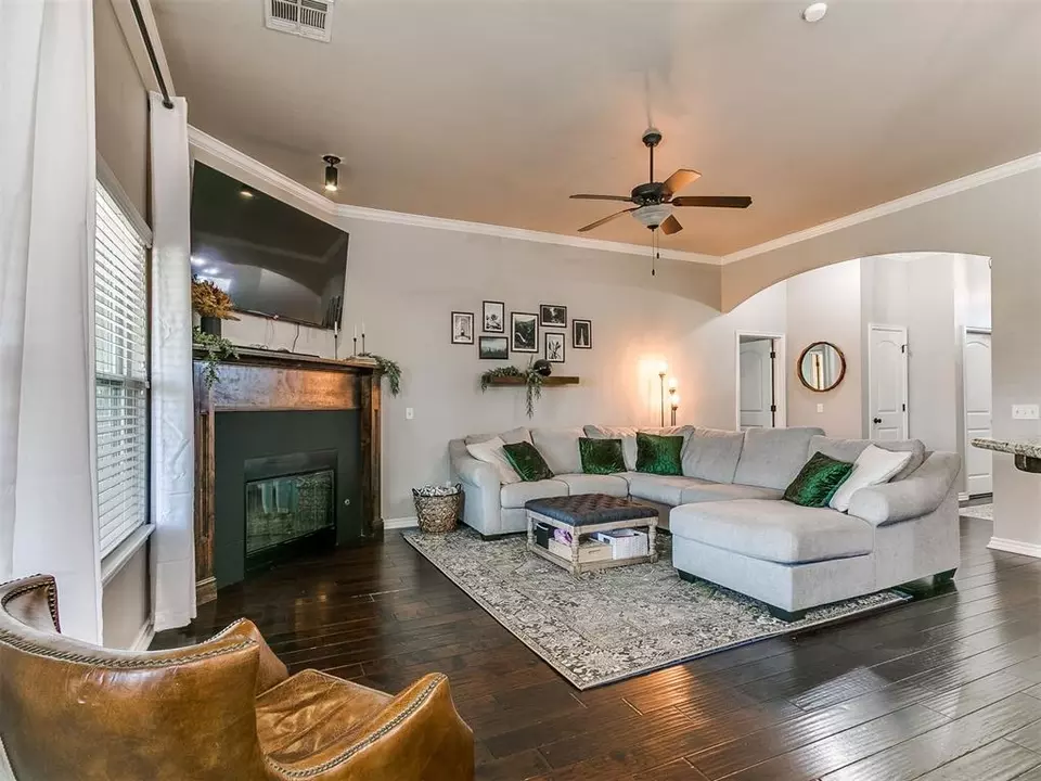 Living - 3305 NW 160th St, Edmond, OK 73013 photo 1 of 5