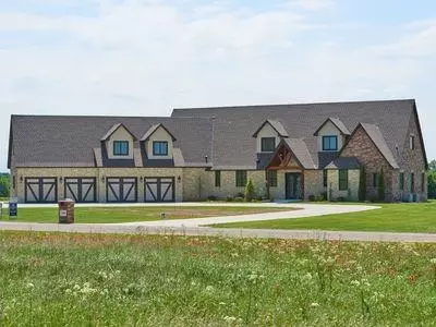 10901 Kase Dr, Mustang, OK 73064