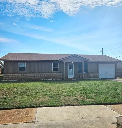 1412 Glenda St, Altus, OK 73521