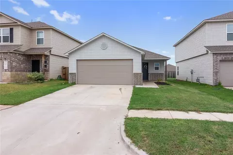 9509 NW 118 St, Yukon, OK 73099