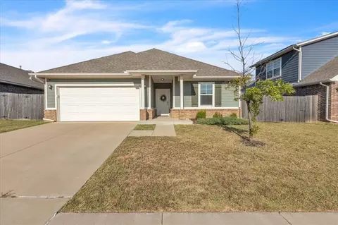 14205 Athens Ln, Yukon, OK 73099