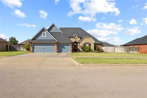 2205 Pinnacle Dr, Weatherford, OK 73096