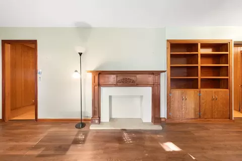 Living - 200 Campbell St, Broken Bow, OK 74728 photo 5 of 5