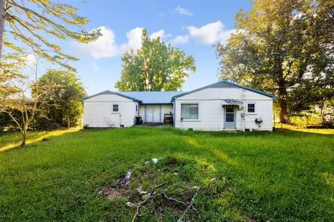 Exterior - 200 Campbell St, Broken Bow, OK 74728 photo 3 of 3