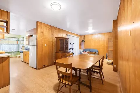 Dining - 200 Campbell St, Broken Bow, OK 74728 photo 3 of 3