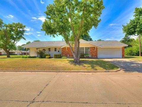7401 NW 28th Ter, Bethany, OK 73008