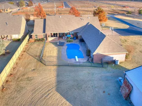 6203 N Stinchcomb Ave, Oklahoma City, OK 73132