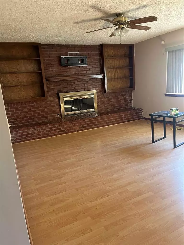Living - 4012 NW 57th St, Oklahoma City, OK 73112 photo 1 of 3