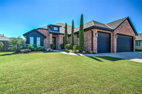 6716 NW 149th St, Oklahoma City, OK 73142