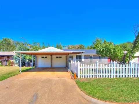 625 NW 18th Pl, Moore, OK 73160