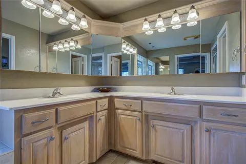 Undisclosed, Edmond, OK 73013 photo 28