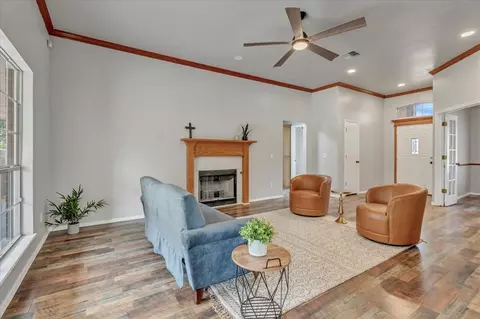 427 S Castlerock Circle Ln, Mustang, OK 73064