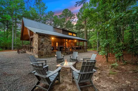 Exterior - 111 Xtreme Ln, Broken Bow, OK 74728 photo 4 of 11