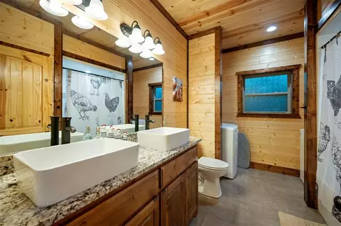 Bath - 111 Xtreme Ln, Broken Bow, OK 74728 photo 1 of 10