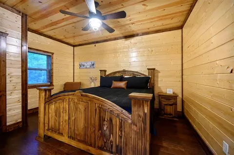 Bedroom - 111 Xtreme Ln, Broken Bow, OK 74728 photo 2 of 7