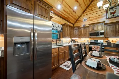 Kitchen - 111 Xtreme Ln, Broken Bow, OK 74728 photo 2 of 4