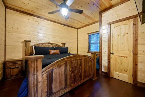 Bedroom - 111 Xtreme Ln, Broken Bow, OK 74728 photo 1 of 7