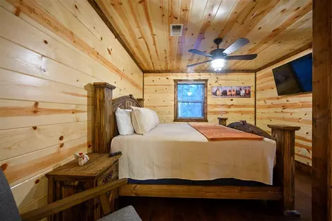 Bedroom - 111 Xtreme Ln, Broken Bow, OK 74728 photo 7 of 7