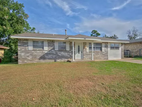 806 E Midland St, Shawnee, OK 74804