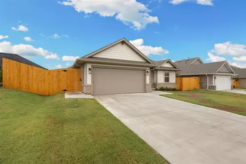 4302 Eloise Dr, Shawnee, OK 74804