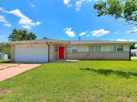 1800 N Mitchell Dr, Midwest City, OK 73110