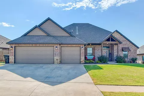 1616 Pendleton Pl, Moore, OK 73160