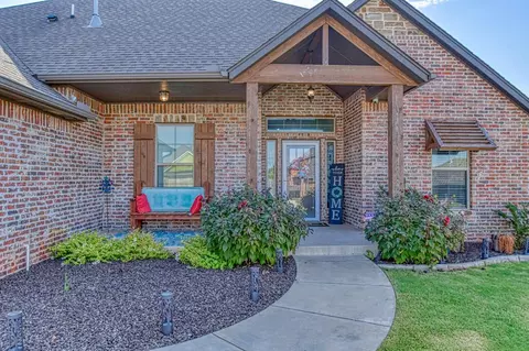 Exterior - 1616 Pendleton Pl, Moore, OK 73160 photo 3 of 9