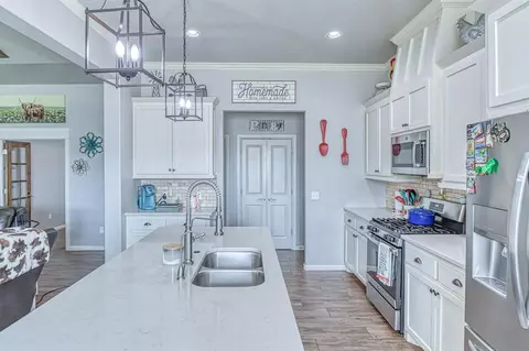 Kitchen - 1616 Pendleton Pl, Moore, OK 73160 photo 1 of 5