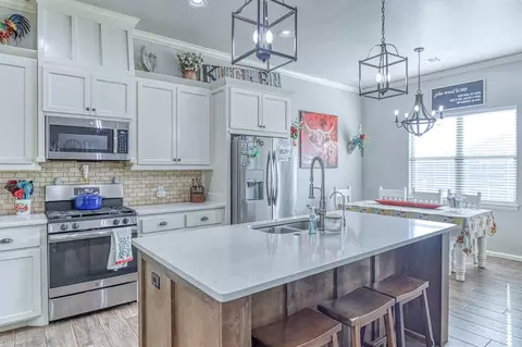 Kitchen - 1616 Pendleton Pl, Moore, OK 73160 photo 5 of 5