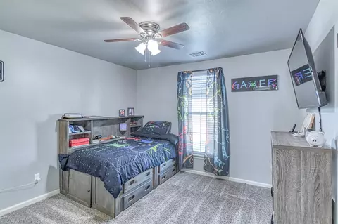 Bedroom - 1616 Pendleton Pl, Moore, OK 73160 photo 5 of 6