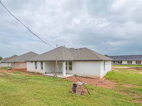 Exterior - 1405 Coffey Dr, Perry, OK 73077 photo 2 of 2
