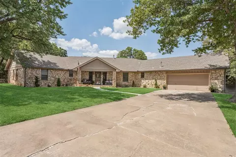 1909 Wren Ct, Edmond, OK 73034