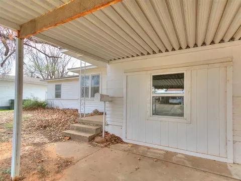 1016 Holly Dr, Oklahoma City, OK 73110