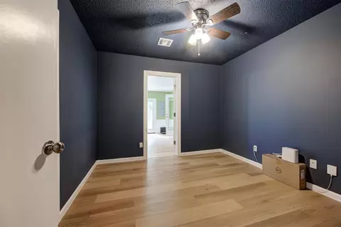 Bedroom - 3725 N Grant Ave, Bethany, OK 73008 photo 5 of 6