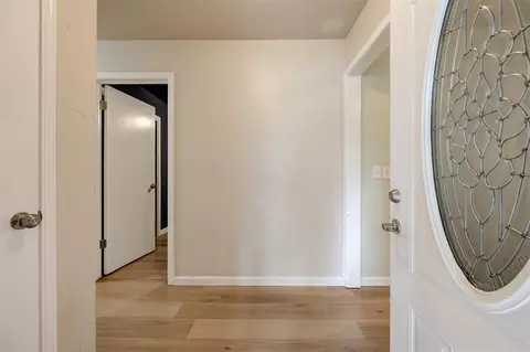 Entry Way - 3725 N Grant Ave, Bethany, OK 73008 photo 2 of 2