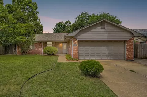 Exterior - 3725 N Grant Ave, Bethany, OK 73008 photo 3 of 3