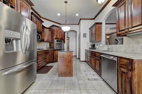 Kitchen - 1336 Brice Dr, Moore, OK 73160 photo 2 of 5