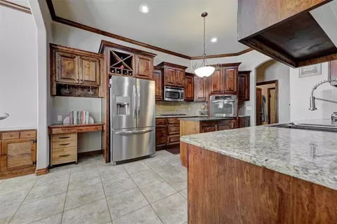 Kitchen - 1336 Brice Dr, Moore, OK 73160 photo 1 of 5