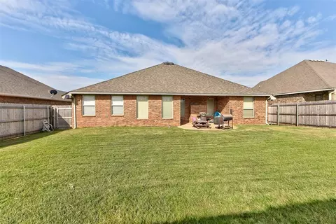 Exterior - 1336 Brice Dr, Moore, OK 73160 photo 4 of 5