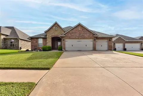Exterior - 1336 Brice Dr, Moore, OK 73160 photo 2 of 5