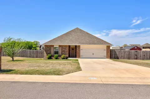 8005 Cottonwood Ave, Edmond, OK 73034