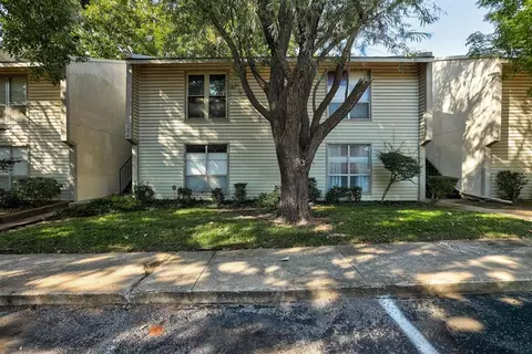 818 Cardinal Creek Blvd #D, Norman, OK 73072