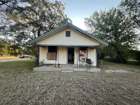 209 N Rangeline St, Tecumseh, OK 74873