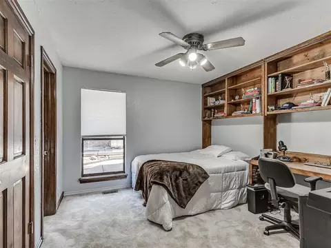 2809 Summit Dr, Edmond, OK 73034