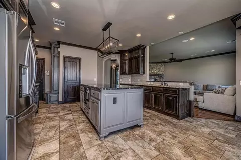 Kitchen - 3205 Sycamore Dr, Moore, OK 73160 photo 2 of 2