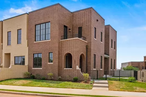 502 NE 2nd St, Oklahoma City, OK 73104