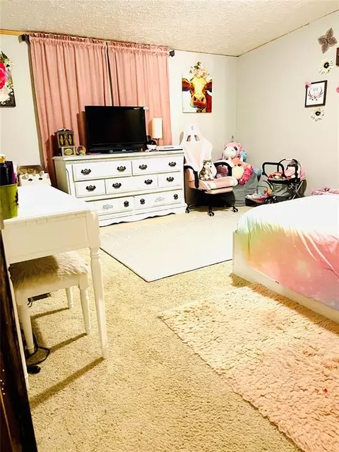 Bedroom - 3650 E Copper Dr, Guthrie, OK 73044 photo 3 of 4