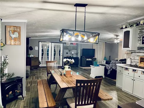 Dining - 3650 E Copper Dr, Guthrie, OK 73044 photo 1 of 1