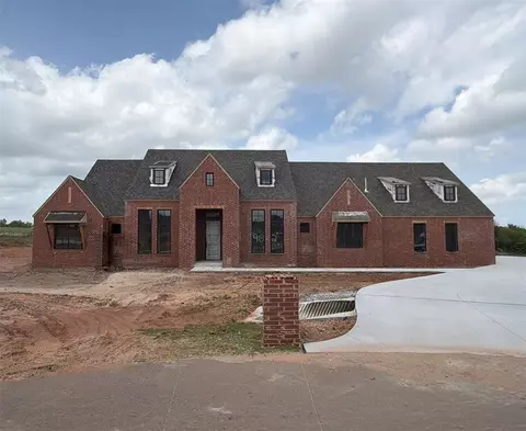 902 Fluvi Cir, Newcastle, OK 73065
